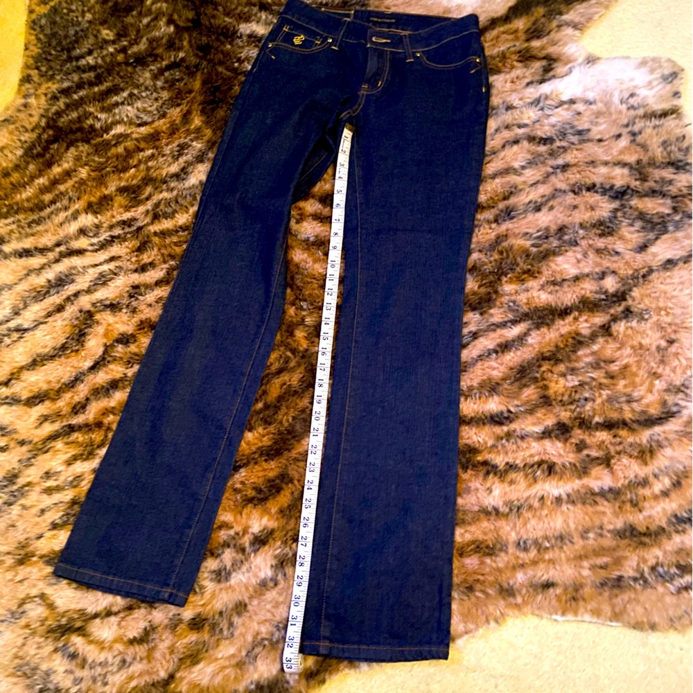 Women size 5 dark blue rocawesr